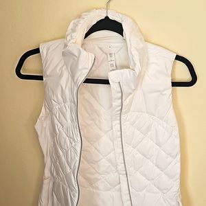 Lululemon Puffy Vest White size 4